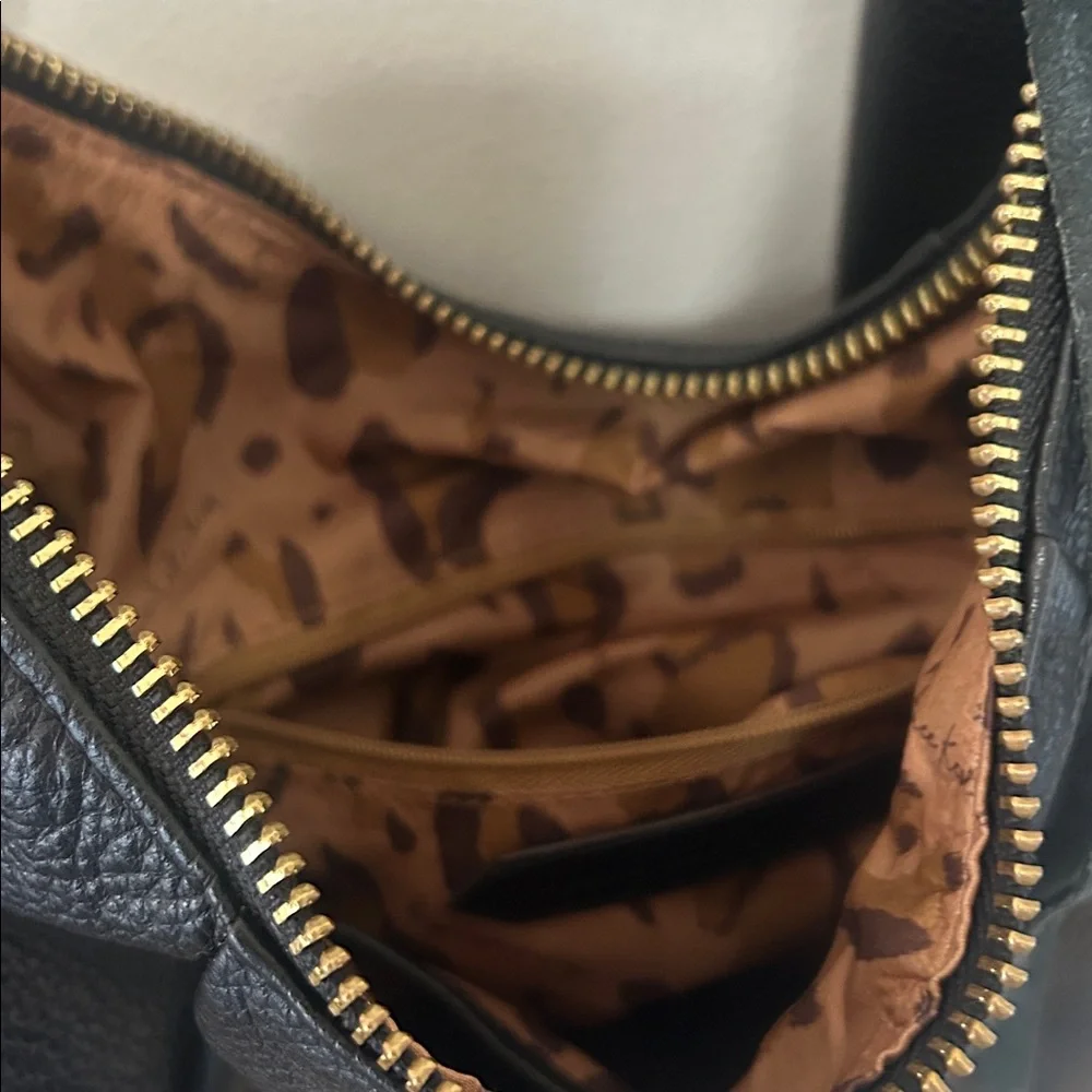 AIMEE KESTENBERG CORFU PLEATED BLACK LEATHER CRESENT HOBO BAG - Picture 6 of 7